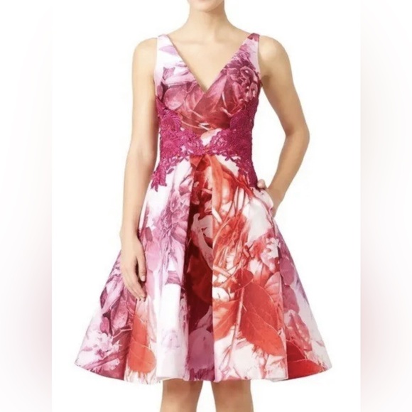 Monique Lhuillier Floral Fit & Flare Cocktail Dress Lace Appliqué Pockets Size 8